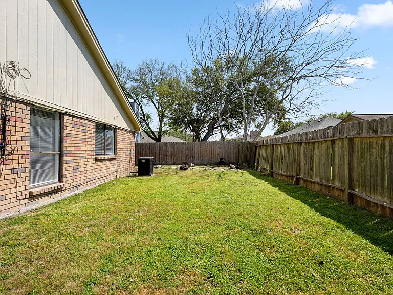 15419 Scenic Haven Dr — Photo 22