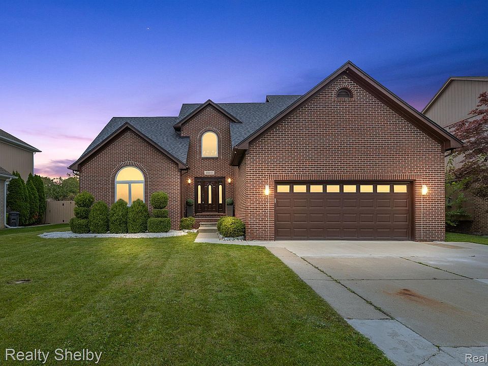 1st image of 49247 Berkshire Dr