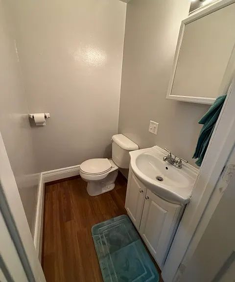621 Fremont Ave NW — Photo 7