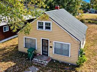 334 E 4th Street, Mountain Grove, MO 65711