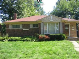 21690 Whitmore St, Oak Park, MI 48237