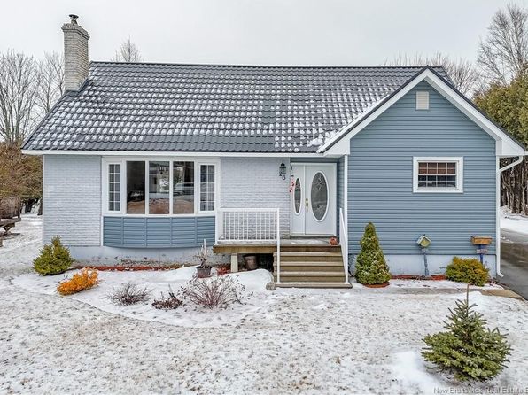 26 McNair Dr, Nackawic, NB E6G 1A7