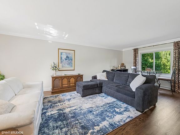 3rd image of 68 E Garden Ave