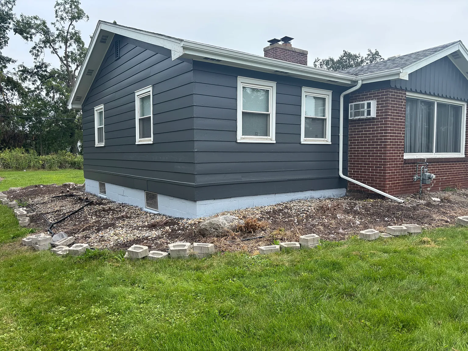 3 bed, 1299 sqft, $1,971 — Photo 4