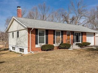 6501 Brookview Ln NE, Cedar Rapids, IA 52402