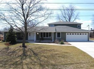 1165 121st St, Lemont, IL 60439