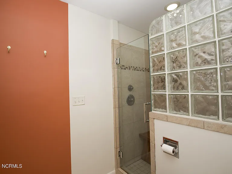 1000 Robinwood Rd — Photo 43