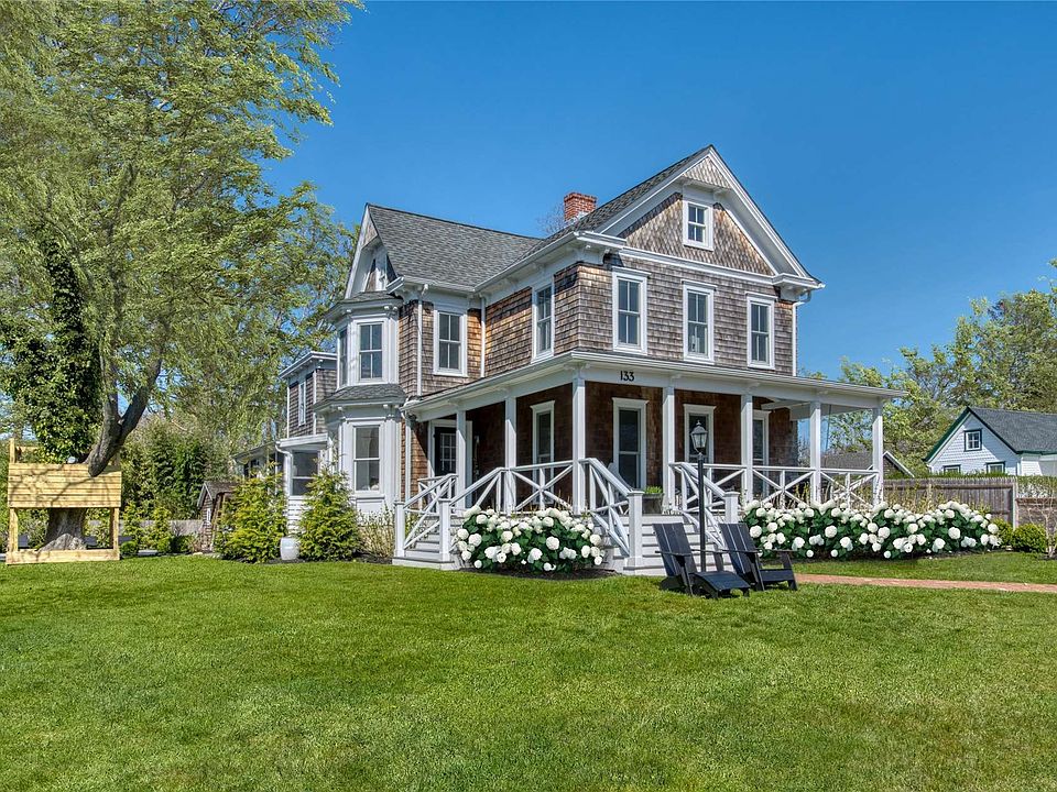133 6th Street, Greenport, NY 11944 Zillow