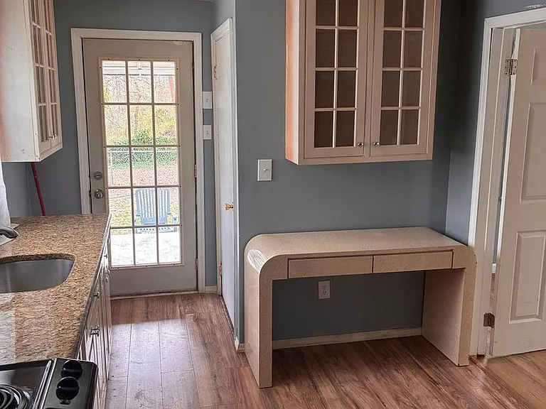1152 Berkley Rd — Photo 2