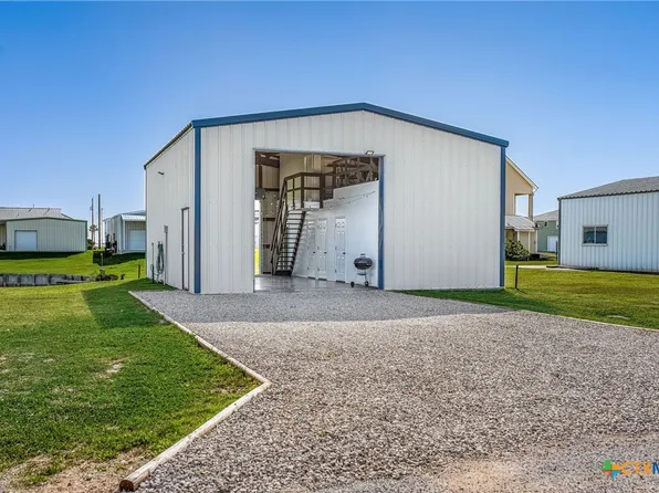 37 Snapper Lndg, Port Lavaca, TX 77979