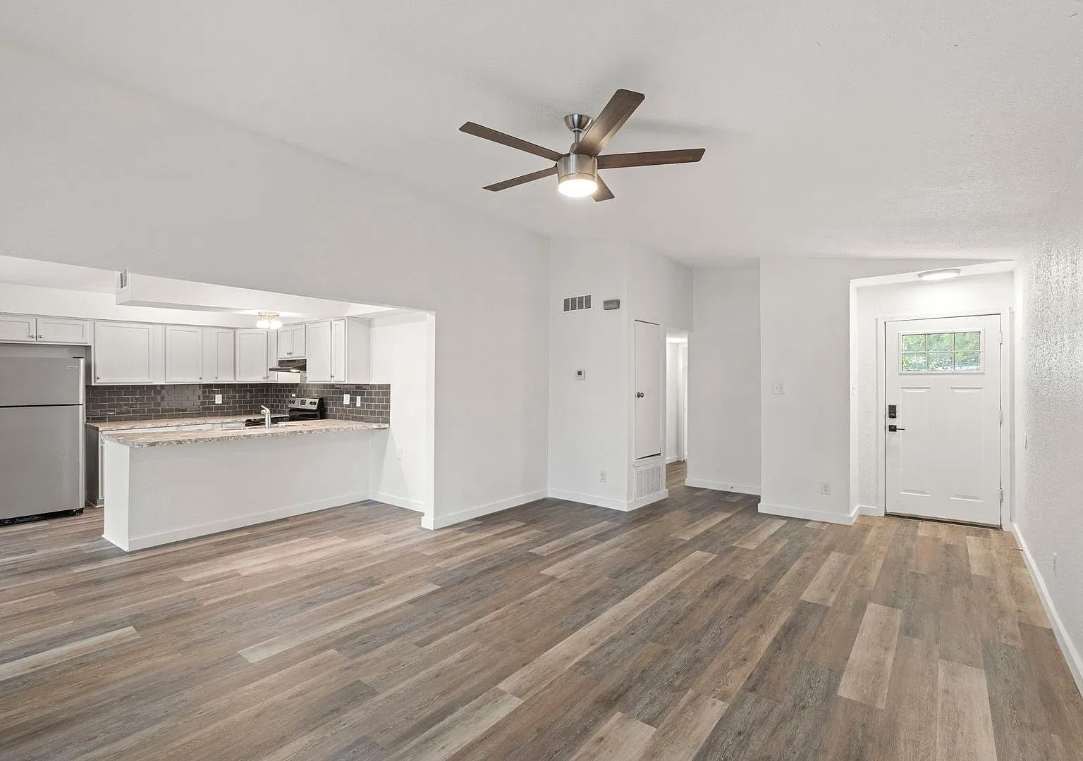 1922 Valley Hill Cir. — Photo 1