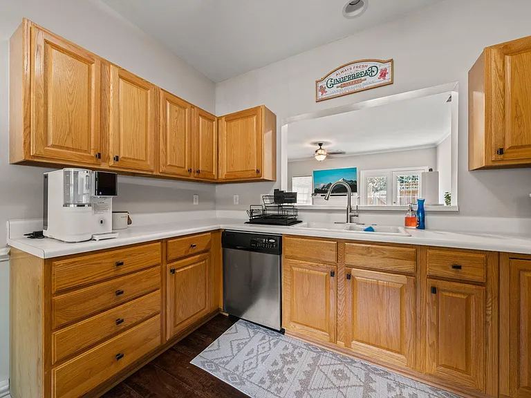 4323 Pine Springs Ct — Photo 5