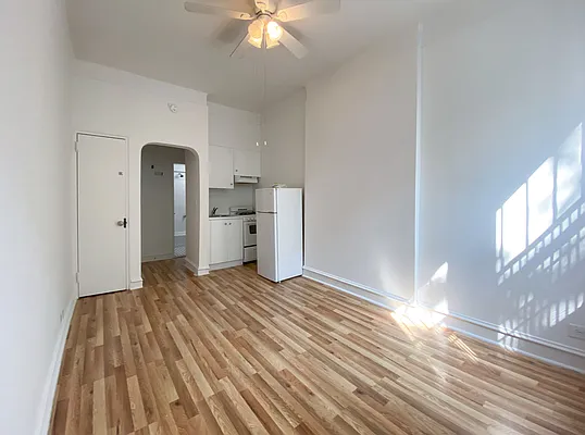 Rented by Kahen Properties | media 11
