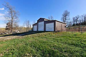 4th image of 19005 Farm Road 1170