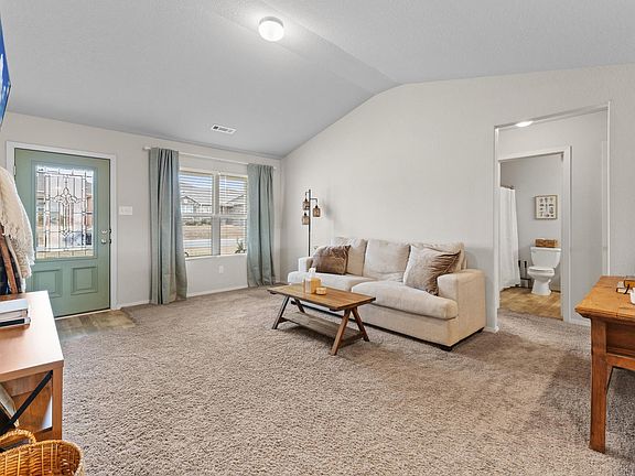 5th image of 20 Summer Wind Rd