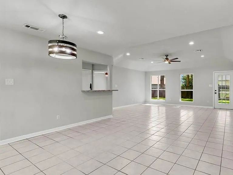11844 Oakridge Manor Dr — Photo 2