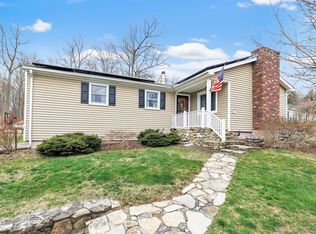 10 Bungay Ter, Seymour, CT 06483