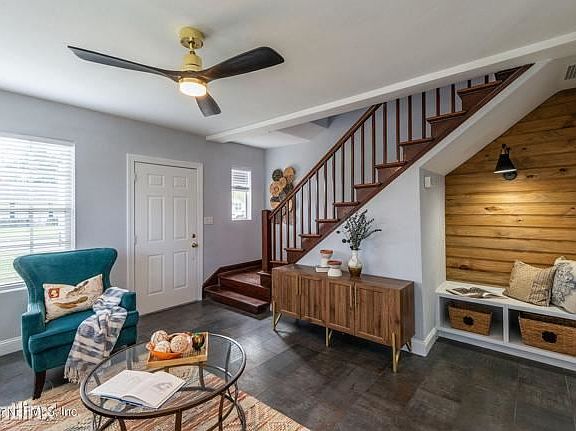 3rd image of 4233R Shirley Ave