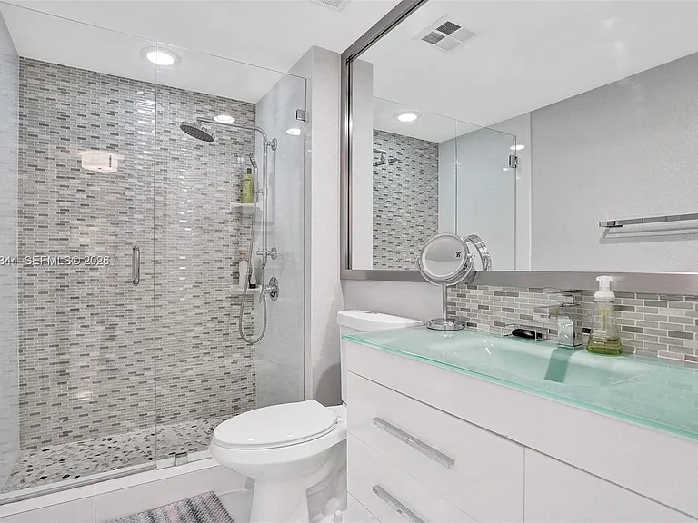 325 Biscayne Blvd #2519 — Photo 9