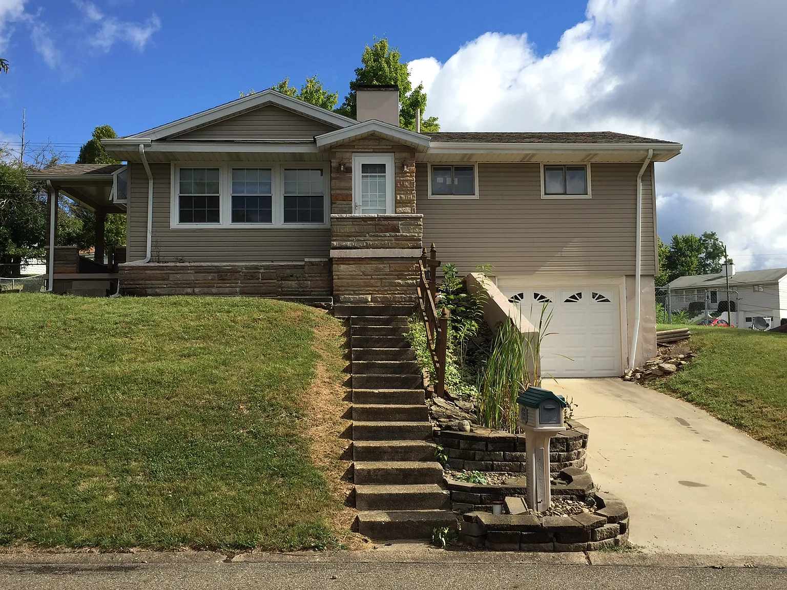 116 Andover Rd photo 1