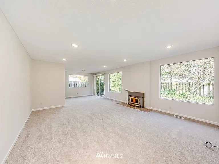 3 bed, 1610 sqft, $3,850 — Photo 4
