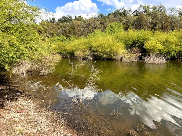 551 Lake View Dr, Spicewood, TX 78669