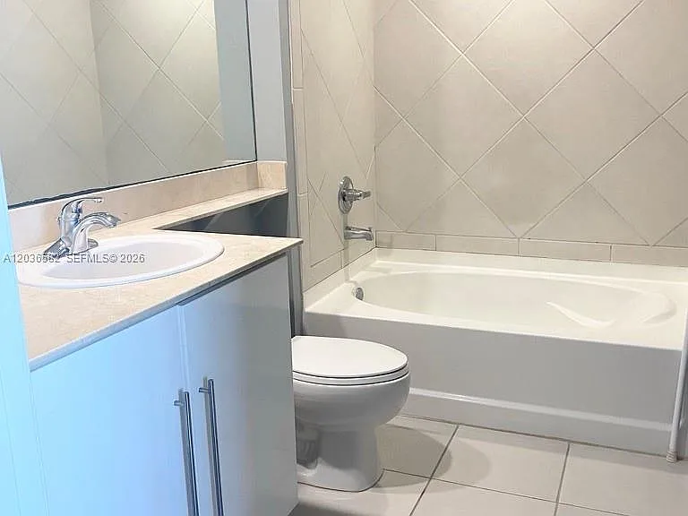 335 Biscayne Blvd #4200 — Photo 4