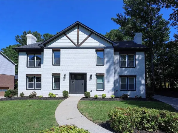 150 Hunters Cv, Roswell, GA 30076