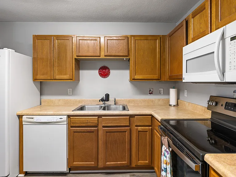 171 Swaying Pine Ct #1 — Photo 21