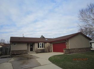 5830 68th St, Kenosha, WI 53142