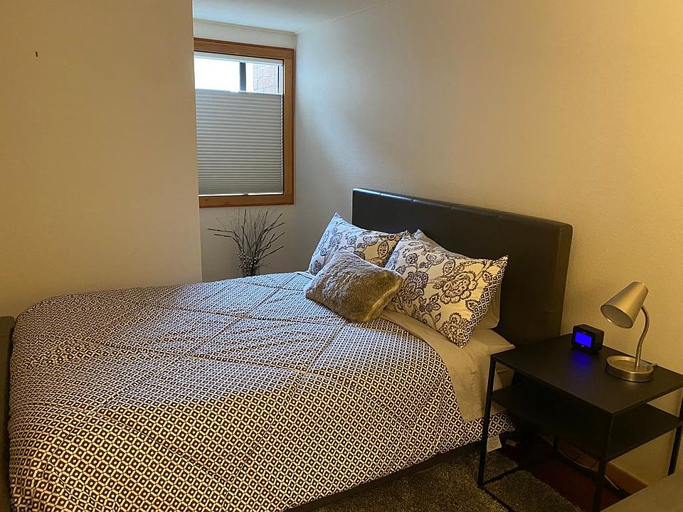 Second bedroom and closet.