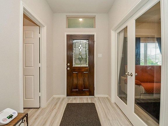 3rd image of 10519 Scrub Oak Dr