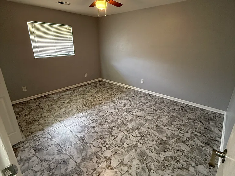 220 Burkhardt Ave #5 — Photo 6