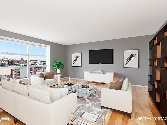 3rd image of 100 La Salle St APT 12H