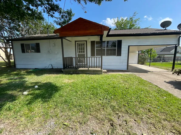 605 W Hanna St, Wolfe City, TX 75496