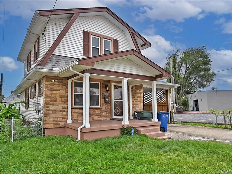 2368 Fauver Ave — Photo 3