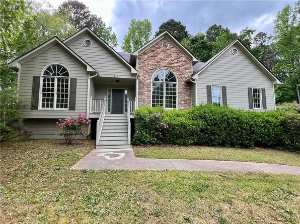 213 Lakeview Trl, Hiram, GA 30141