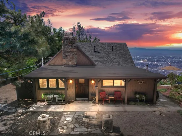 956 Playground Dr, Crestline, CA 92325