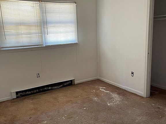 4th image of 107 Poplar St