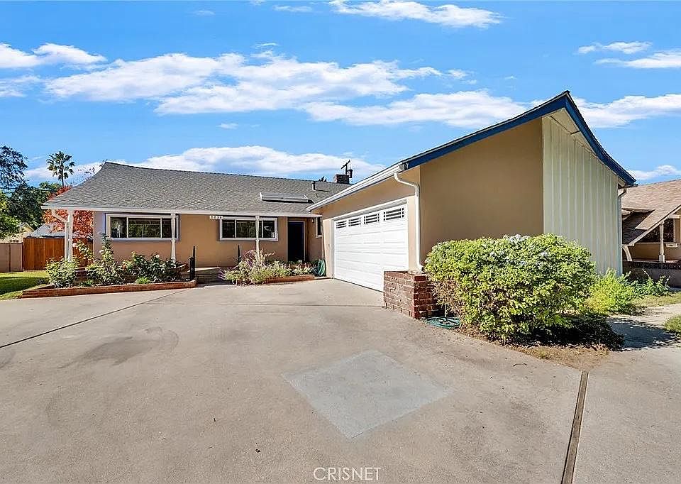 1st image of 8835 Gaviota Ave