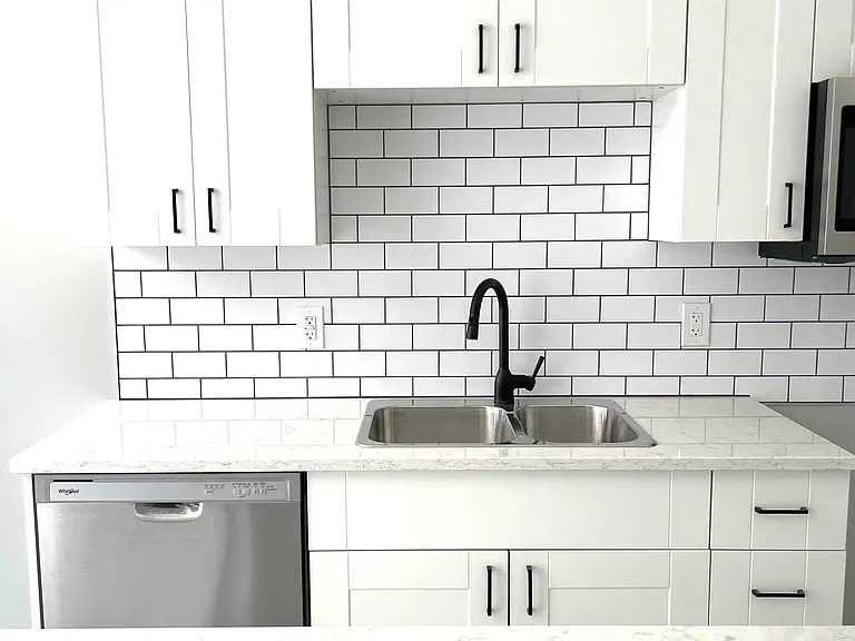 78 Queen St #110 — Photo 6