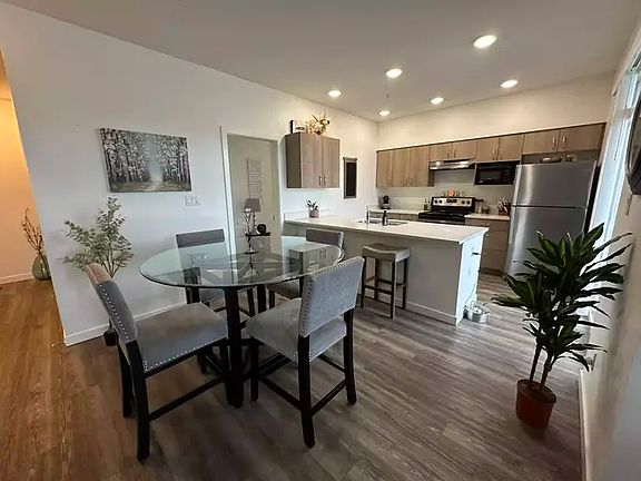 5th image of 1811 Salton Rd #107