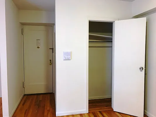 Rented by Prime Realty | media 15