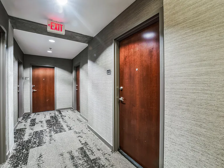 400 W Peachtree St NW #2810 — Photo 14