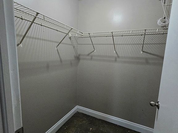 5th image of 500 Delaware St #303