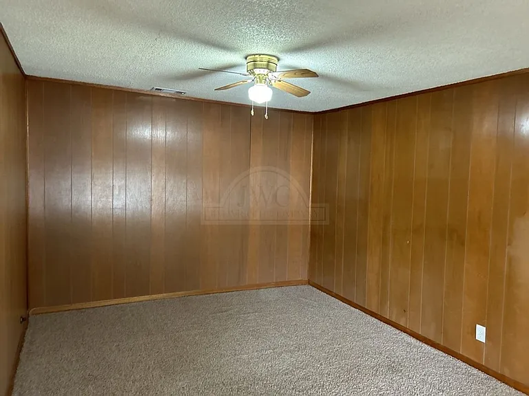 408 Allen St — Photo 7