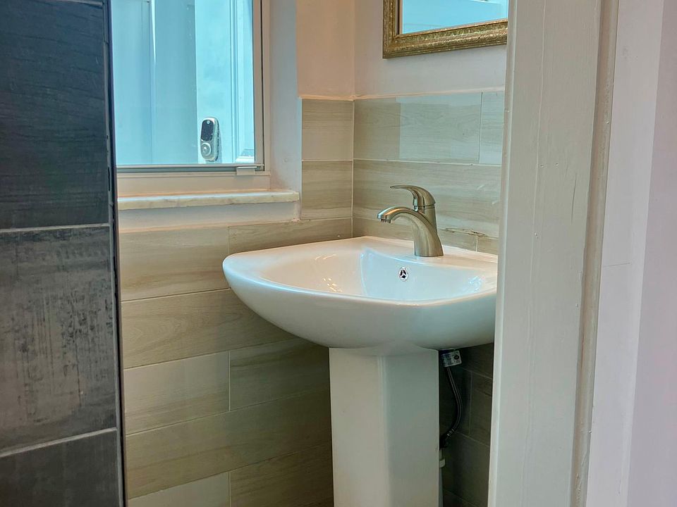 New bathroom sink