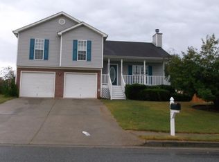 229 Bayou Ln, Winder, GA 30680