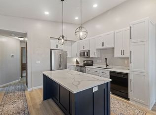 7003 Polaris Ln N, Maple Grove, MN 55311