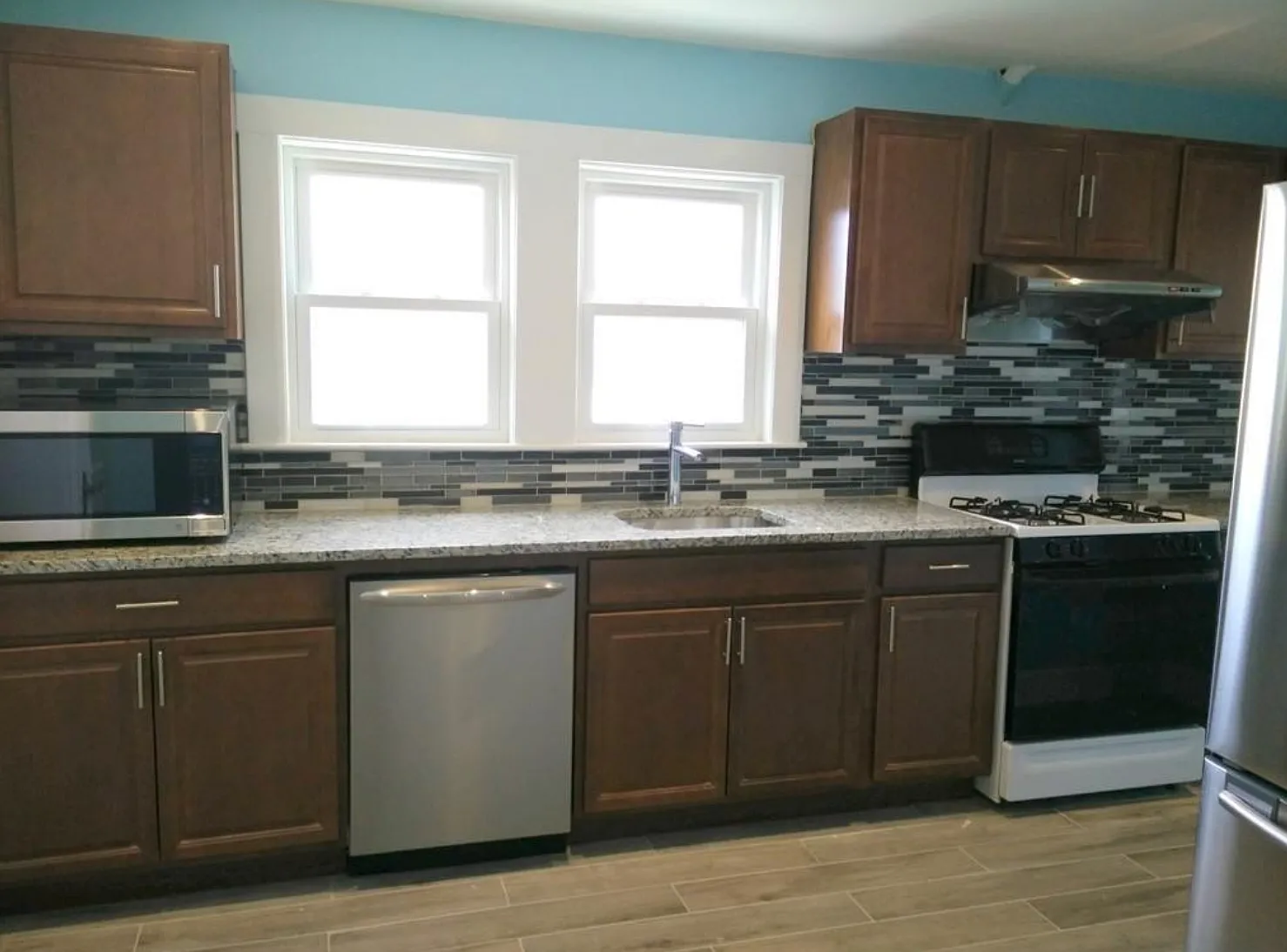 2 bed, 1230 sqft, $3,100 — Photo 2